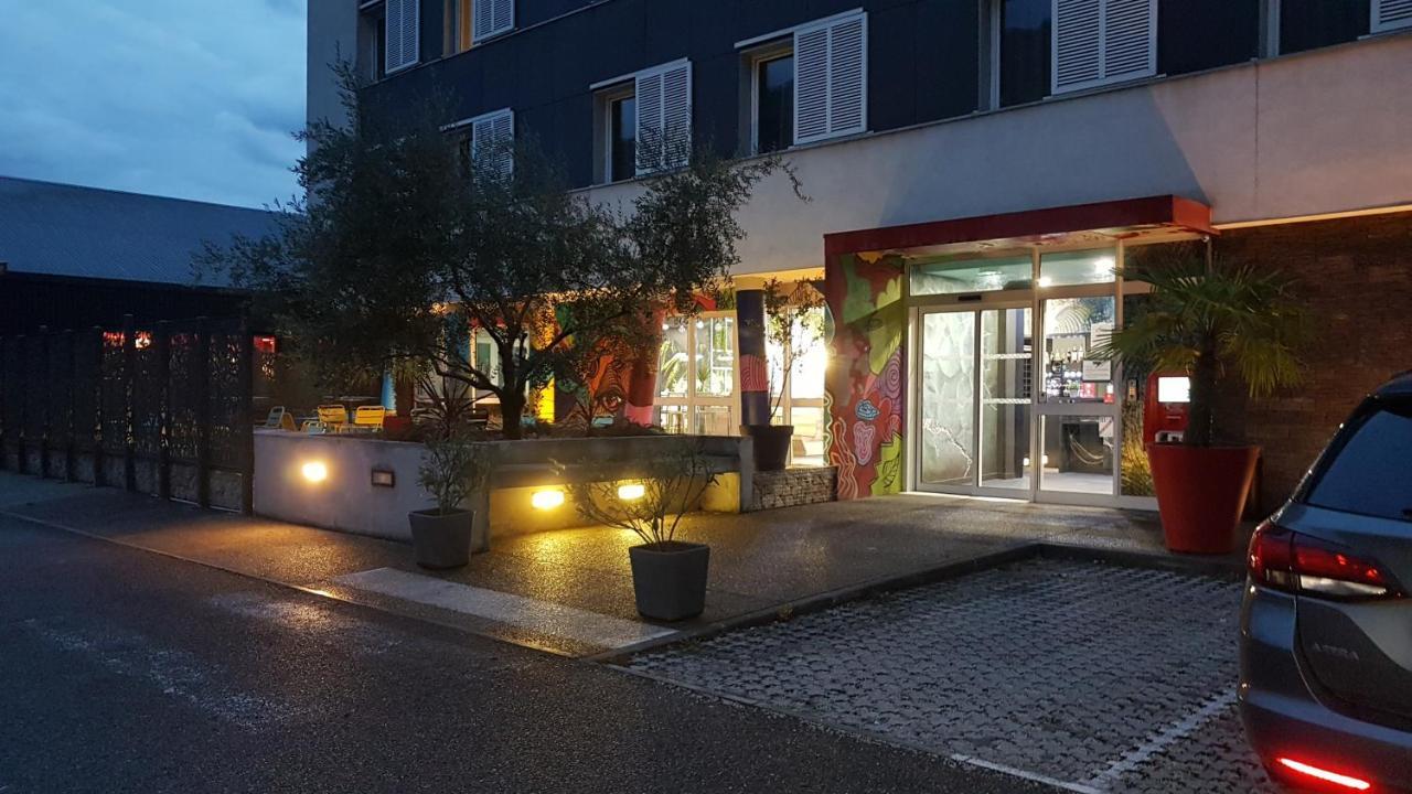 Ekho Hotel Grenoble Nord Saint Egreve Exterior photo