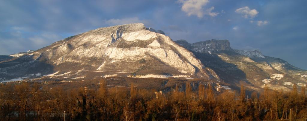 Ekho Hotel Grenoble Nord Saint Egreve Exterior photo