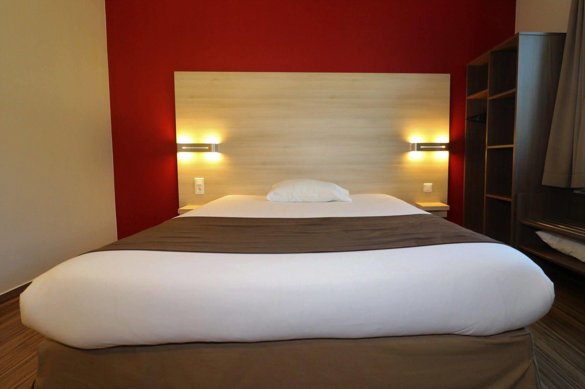 Ekho Hotel Grenoble Nord Saint Egreve Exterior photo